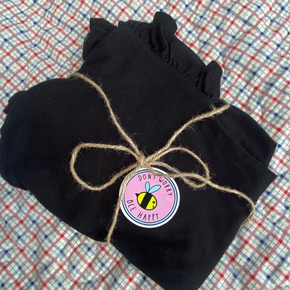 🦁 Girls’ Disney “Hakuna Matata” Tee – Size 10-12 – $12 - Picture 4 of 4